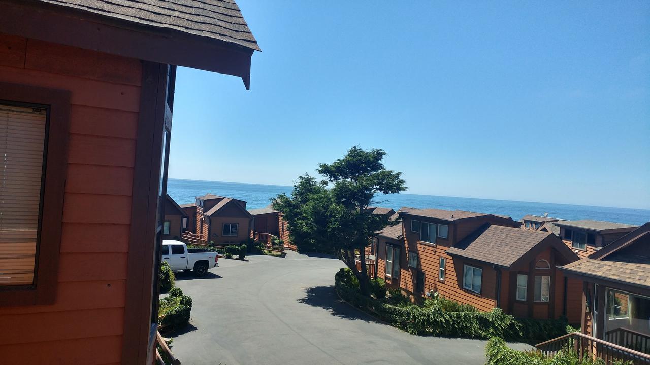 White Rock Resort Smith River Exteriör bild